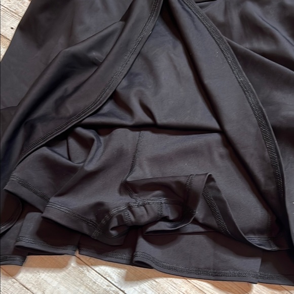 ❤️Old Navy Black Mini Cut Out Skort Dress - Picture 4 of 4